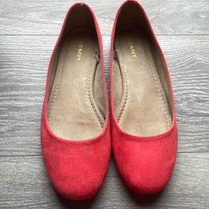 Melon colored flats!